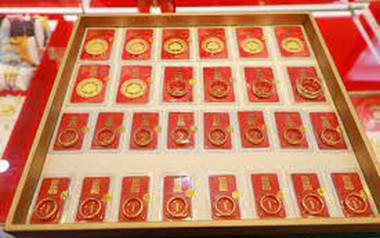 Sáng 1/12: Giá vàng thế giới tăng 4 tháng liên tiếp, giá vàng trong nước tăng đến 4,9 triệu đồng sau 1 tuần