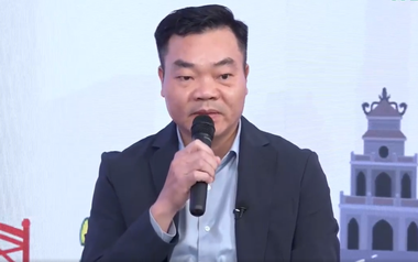 PGĐ Sở Xây dựng Hà Nội: Không buộc đổi xe xăng đồng loạt để ưu tiên một số nhà cung cấp xe điện, mà chuyển đổi theo lộ trình tự nhiên của chu kỳ thay thế phương tiện