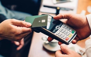 Tài khoản ngân hàng dưới số dư tối thiểu có bị phạt không?