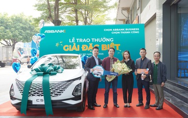 ABBANK trao thưởng xe OMODA C5 cho doanh nghiệp trúng giải đặc biệt chương trình “Chọn ABBANK Business – Chọn Thành công”