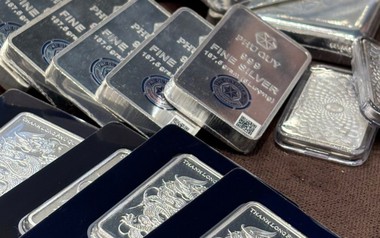 Giá bạc vượt mốc 68 triệu đồng/kg