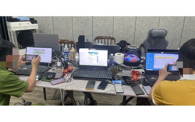 Bắt quả tang 5 tụ điểm tổ chức đánh bạc trực tuyến liên quan đến người nước ngoài