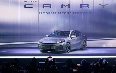 Toyota 'mạnh tay' cuối năm, miễn 100% phí trước bạ cho Camry, Vios và loạt xe chiến lược