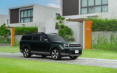 Hyundai Santa Fe hybrid chính thức ra mắt Việt Nam: Tiêu thụ 6,4L/100 km, giá 1,37 tỷ đồng