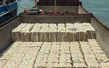 'Vật liệu tỷ đô' của Việt Nam ồ ạt tràn sang Lào với giá cực rẻ: thuế nhập khẩu 5%, sản lượng 100 triệu tấn/năm