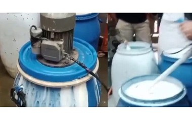 Nhận tin mật rồi đột kích xưởng sản xuất quy mô lớn: Cảnh sát triệt phá đường dây pha 9.000 lít sữa giả bằng 750kg hóa chất