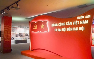 Nhìn lại lịch sử vẻ vang của Đảng thông qua triển lãm các kỳ Đại hội
