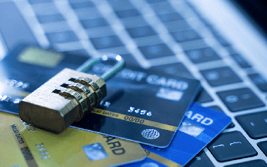 Ngân hàng sẽ áp dụng các biện pháp hạn chế, thậm chí khóa thẻ, ngừng giao dịch nếu người dùng có hành vi sau