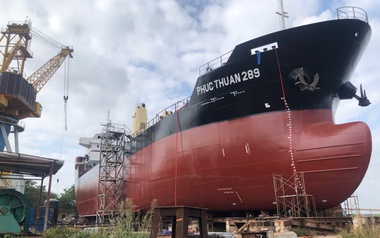 Mở thủ tục phá sản đối với Tổng Công ty Công nghiệp Tàu thủy và Công ty đóng tàu Bến Thủy