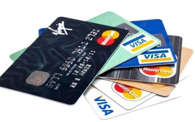 Vì sao thẻ tín dụng nói miễn lãi 45 ngày nhưng bạn vẫn bị tính lãi?