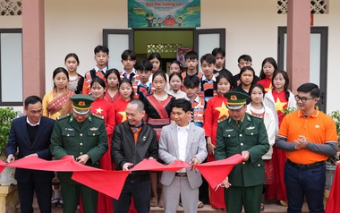 Bật Tết vùng biên: FPT Shop mang công nghệ đến gần hơn với học sinh Mường Lạn