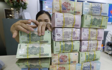 Việt Nam vừa có hai ngân hàng đạt mốc lịch sử, cuộc đua của các nhà băng lớn chưa dừng lại
