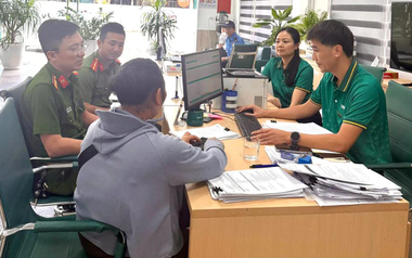 Cán bộ ngân hàng dừng loạt lệnh chuyển tiền, rút trước hạn sổ tiết kiệm, từ 28 triệu, 90 triệu đến 380 triệu đồng: Khách hàng sau đó cảm ơn, dừng giao dịch