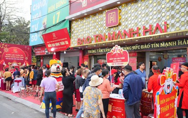 Người mua vàng tại Bảo Tín Mạnh Hải chú ý: Doanh nghiệp thông báo nóng về việc giao dịch vàng