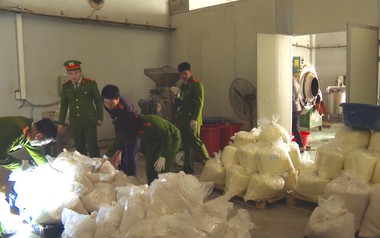 Phát hiện 200.000 hộp sản phẩm giả trị ung thư được tiêu thụ trong 3 năm - cơ quan Công an vào cuộc bắt giữ 10 đối tượng