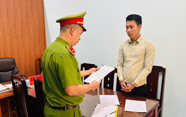 Người đàn ông mất điện thoại, bị rút hết tiền trong tài khoản ngân hàng