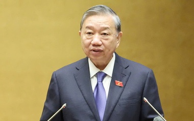 Vững bước dưới cờ Đảng