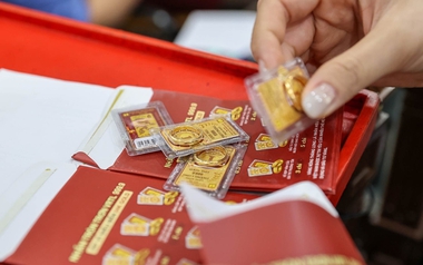 Chiều 25/2: Giá vàng SJC, vàng nhẫn tiếp tục neo ở mức cao, vượt mức 185 triệu đồng/lượng