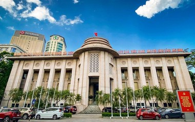 Các nhà băng vay nóng lẫn nhau hơn 900.000 tỷ với lãi suất trên 9%, Ngân hàng Nhà nước cấp tập bơm thanh khoản hỗ trợ