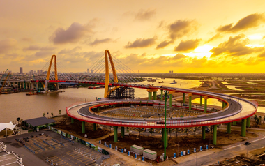 Một công trình của tỷ phú Phạm Nhật Vượng thiết lập kỷ lục về tốc độ xây dựng "thần tốc", kết nối trung tâm TP Hải Phòng với "đảo tỷ phú" 2,4 tỷ USD