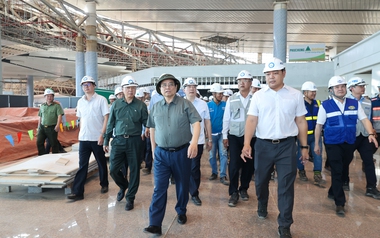 Lần thứ 10 thị sát sân bay 16 tỷ USD lớn nhất cả nước, Thủ tướng nhấn mạnh phải hoàn thành mục tiêu này vào cuối 2026