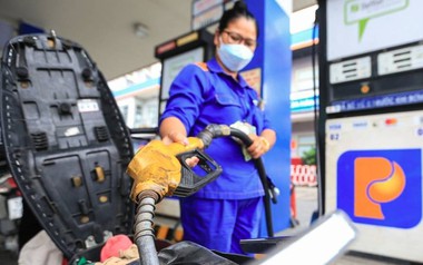 Doanh nghiệp xăng dầu có thể tự quyết giá bán lẻ