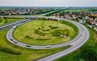 Không phải đất cứ gần sân bay, metro, cao tốc là tăng giá: Chuyên gia chỉ thẳng yếu tố bất ngờ
