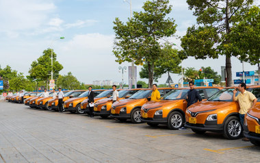 Thêm một hãng taxi chuyển đổi hoàn toàn sang xe điện