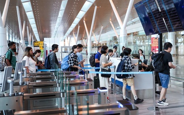 Khẩn trương nghiên cứu, giảm giá dịch vụ hàng không