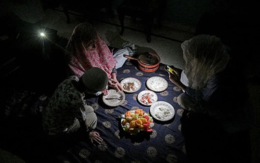 'Xung phong' làm trung gian hòa giải Mỹ - Iran, nhưng chính quốc gia này cũng đang rơi vào 'bóng tối' vì thiếu khí đốt - nhiều nơi chịu cảnh cắt điện 14 tiếng/ngày