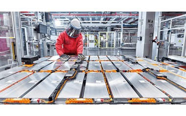 Sống đủ lâu để chứng kiến ngày Toyota bắt tay CATL: Xe Nhật giờ dùng pin Trung Quốc, sản xuất ngay tại Đông Nam Á