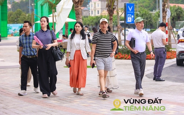 Nhà đầu tư nườm nượp đổ về nơi có “siêu đô thị 18 tỷ USD” của Vinhomes: Khách sạn kín phòng, nhà hàng kín chỗ