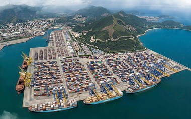 Chưa đầy một tuần sau ngày khởi động, đoàn công tác Mỹ bày tỏ quan tâm đến 'siêu cảng' hơn 2 tỷ USD, quy mô gần 173ha của Việt Nam