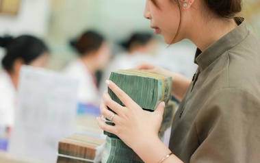 Một ngân hàng niêm yết lãi suất huy động 10%/năm