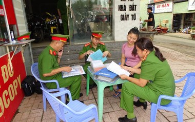 Công an Hà Nội sắp kiểm tra gần 10.000 cơ sở kinh doanh: Có cả nhà trọ, trung tâm tiếng Anh, tạp hóa…