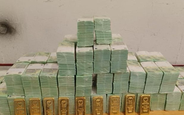 Bộ tài chính nước EU bí mật chuyển 22 tỷ USD vàng và tiền mặt cho Ukraine, một chính trị gia bức xúc, yêu cầu giải thích