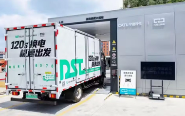 Láng giềng Việt Nam ra mắt hệ sinh thái đổi pin cho xe điện bỏ xa cả thế giới: Xe tải đổi pin chỉ mất 120 giây, sẽ lắp 140 trạm trong năm nay