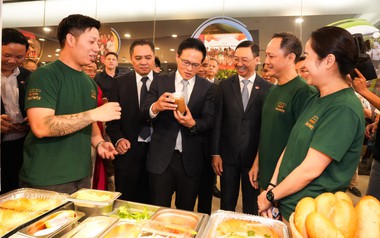 Nữ Giám đốc người Việt bỏ Google, mở tiệm bánh mì tại Singapore: thương hiệu đầu tiên và duy nhất được khách sạn 4 sao "chọn mặt gửi vàng"