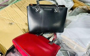 Phát hiện hơn 4.300 sản phẩm giả mạo các thương hiệu Louis Vuitton, Hermes, Nike, Charles & Keith