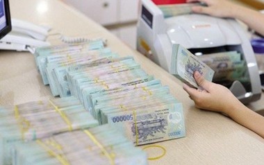 Tiền gửi dân cư lập kỷ lục mới, vượt 10,5 triệu tỷ đồng