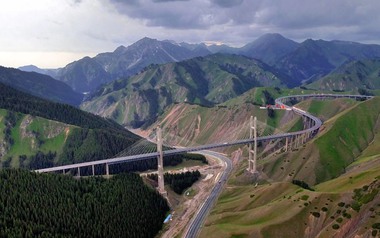 Phát hiện một kế hoạch âm thầm kéo dài nhiều năm: Gần 200 triệu USD dùng để 'xẻ núi, mở đường', tham vọng phía sau khiến nhiều người ngỡ ngàng