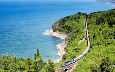 Tuyến tàu Việt Nam dài 1.725 km được tạp chí Mỹ xếp vào nhóm 'đẹp nhất thế giới': 30 giờ di chuyển toàn hành trình, mỗi ngày có 6 chuyến