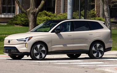 Volvo mở đặt trước 2 mẫu xe điện EX90 và ES90 tại Việt Nam