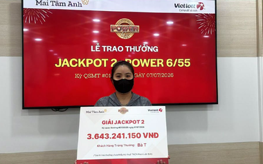 Người phụ nữ TP.HCM trúng Vietlott hơn 3,6 tỷ đồng, không đeo mặt nạ khi nhận giải
