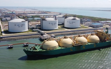 Quốc gia tiêu thụ LNG lớn nhất thế giới làm 1 việc - thị trường khí đốt toàn cầu lập tức sôi sục