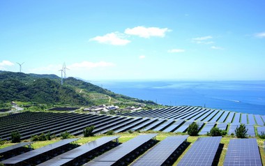 Hoàn Cầu Solar LA bị xử phạt vì không công bố thông tin