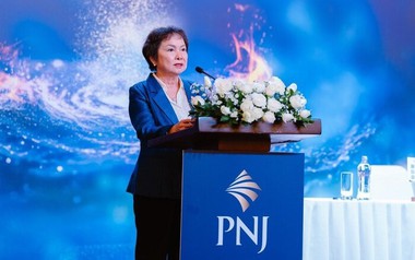 Người thân Chủ tịch Cao Thị Ngọc Dung mua thành công cổ phiếu PNJ