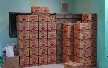 Đột kích 8 nhà kho, công an triệt phá đường dây sản xuất bột ngọt và cà phê giả quy mô lớn, tịch thu hơn 400.000 sản phẩm