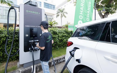 Grab đầu tư phát triển 6.000 cổng sạc xe điện