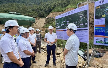Việt Nam đang triển khai hầm đường bộ qua đèo dài nhất cả nước, giúp rút ngắn thời gian từ 2 giờ xuống 11 phút, do doanh nghiệp trong nước thực hiện